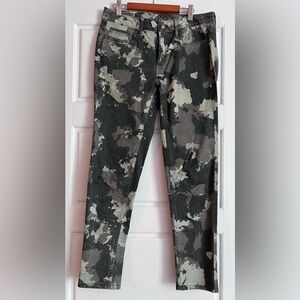 Calvin Klein, Jeans, Size 28, Green color, Used